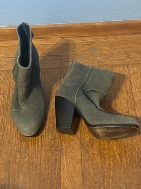 Rag and Bone Women's Grey Suede Block Heel Ankle Boots
